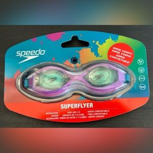 ✨NWT✨ Speedo Superflyer Goggles- Ages 3-8